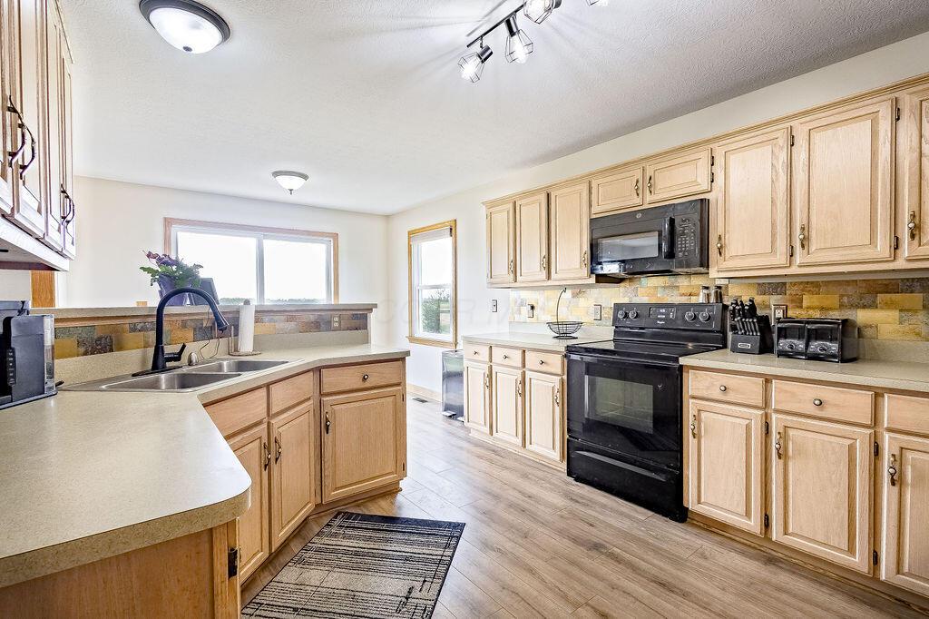 1050 Eckard Road Centerburg, OH 43011 - Photo 6 of 49