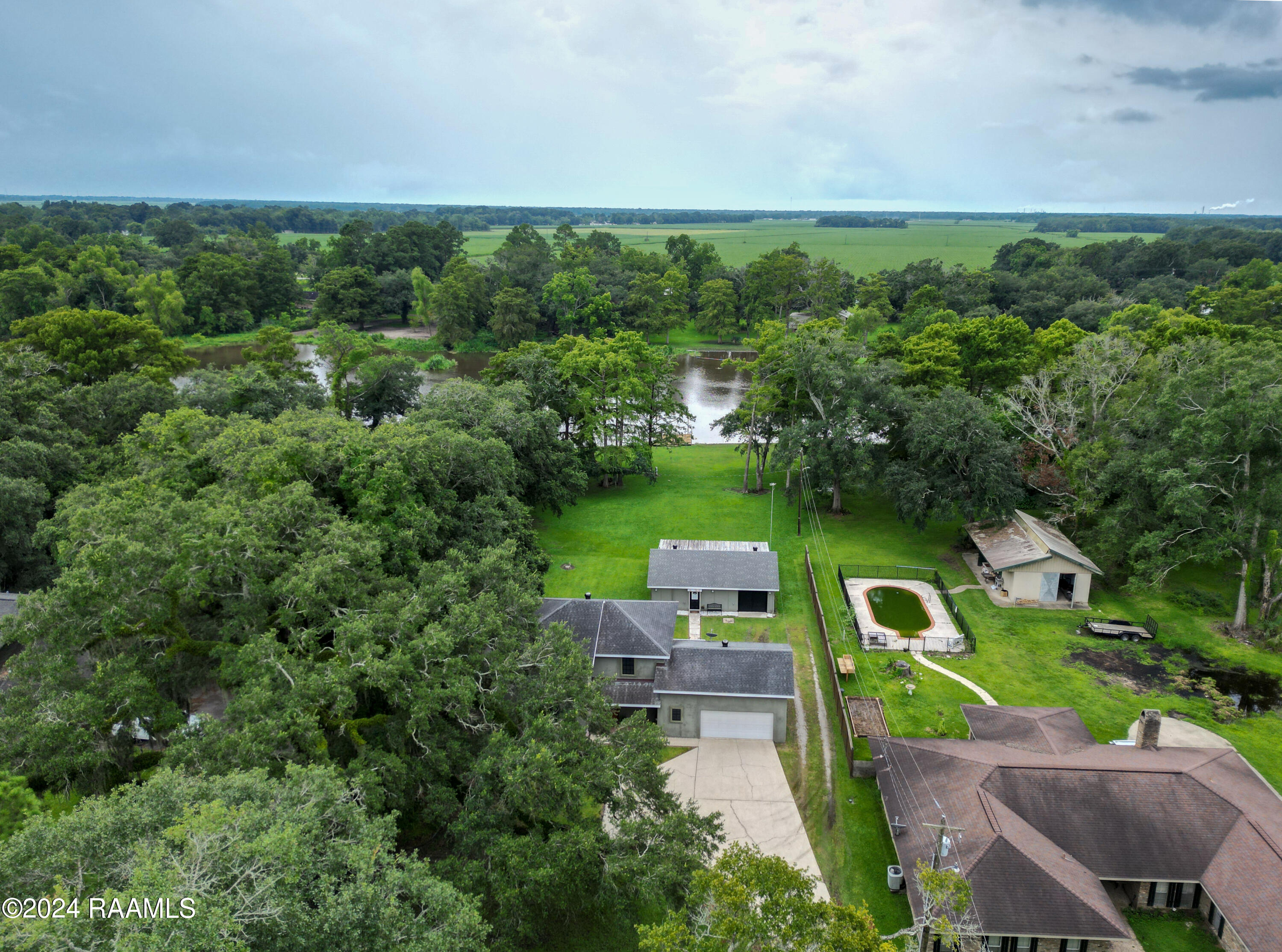 690 Verdunville Road Franklin, LA 70538 - Photo 4 of 25 9ED6E805-885C-46ED-B3CB-3DB5E6B08204