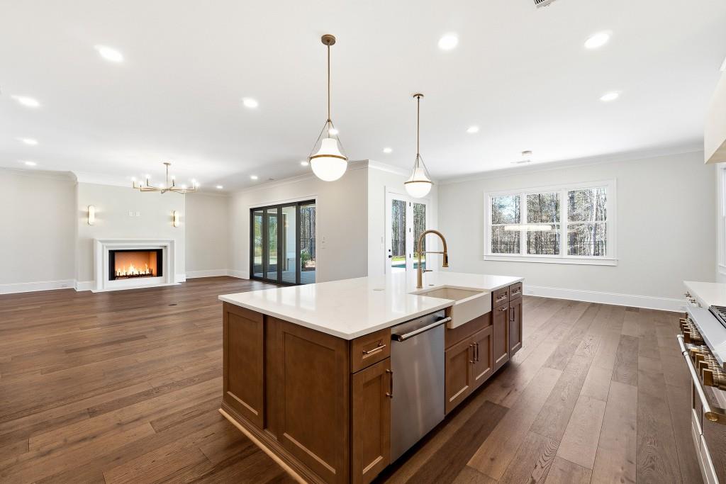 286 County Road Southwest Marietta, GA 30064 - Photo 12 of 40 a large kitchen with kitchen island a large island in it