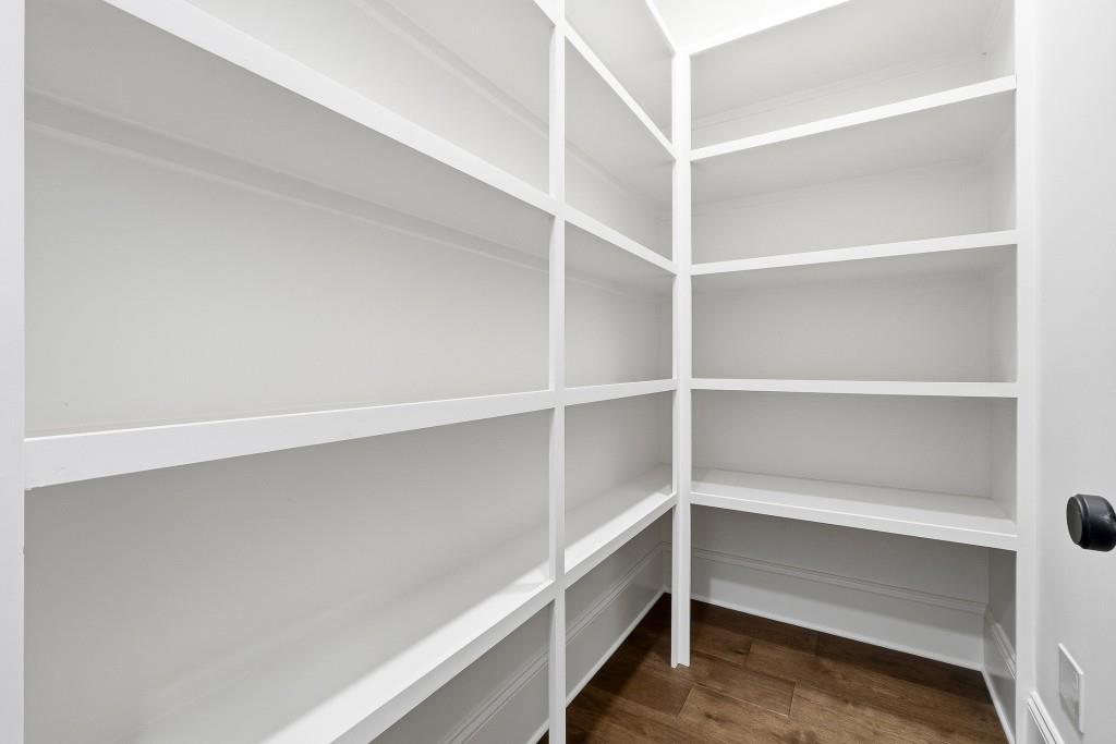 286 County Road Southwest Marietta, GA 30064 - Photo 16 of 40 a view of an empty walk in closet