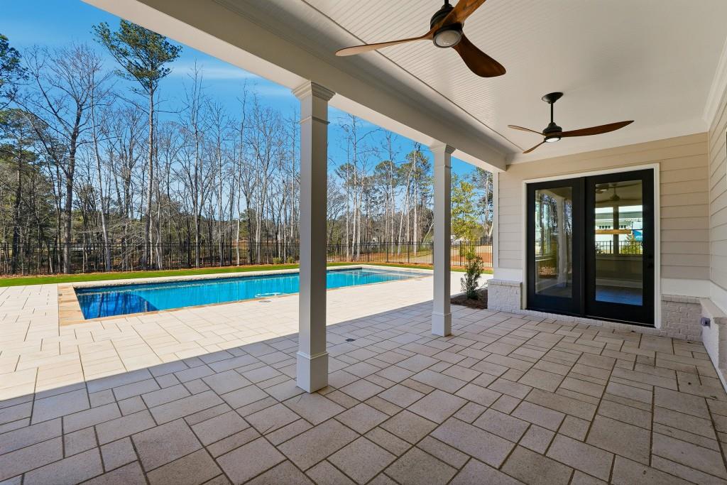 286 County Road Southwest Marietta, GA 30064 - Photo 38 of 40 a view of an entryway