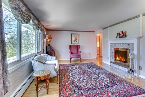 71 Boston Rock Road Melrose, MA 02176 - Photo 10 of 30 Gallery Image 10