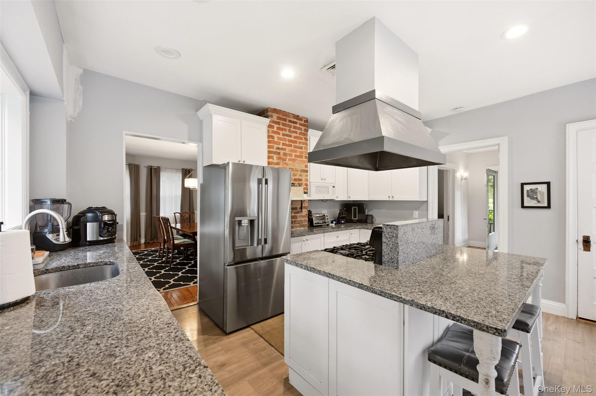 863 Lake Road Huntington, NY 11743 - Photo 11 of 28