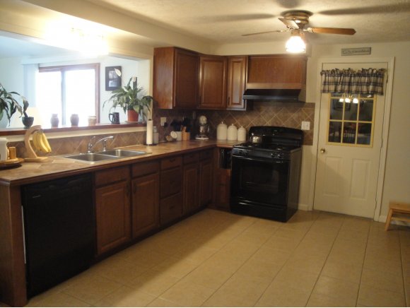 9 Palmer Road Binghamton, NY 13901 - Photo 2 of 22 Gallery Image 2
