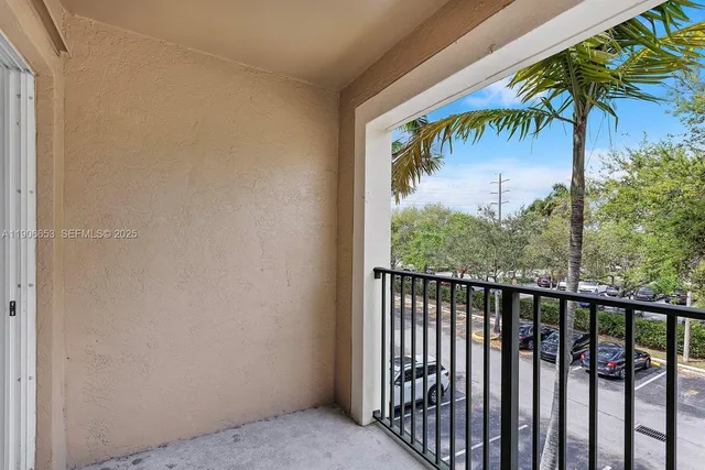 $2,200 | 4852 Highway 7, Unit 303, Coconut Creek, FL 33073