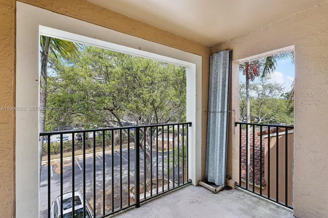 $2,200 | 4852 Highway 7, Unit 303, Coconut Creek, FL 33073