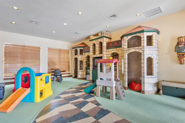 $2,200 | 4852 Highway 7, Unit 303, Coconut Creek, FL 33073