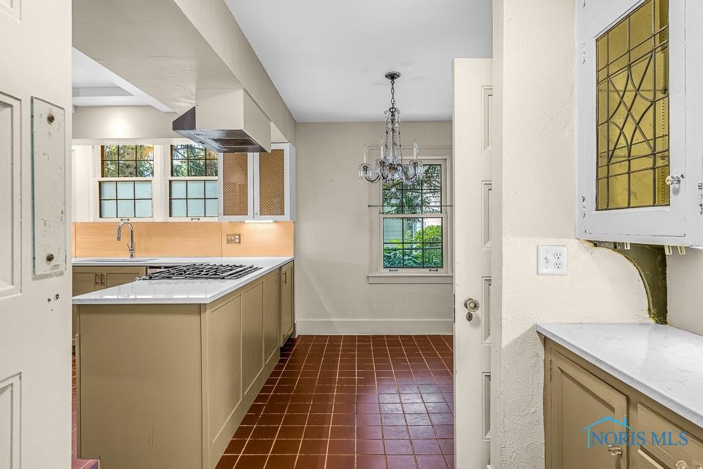 3446 Chestnut Hill Road Toledo, OH 43606 - Photo 15 of 47 Photo 15