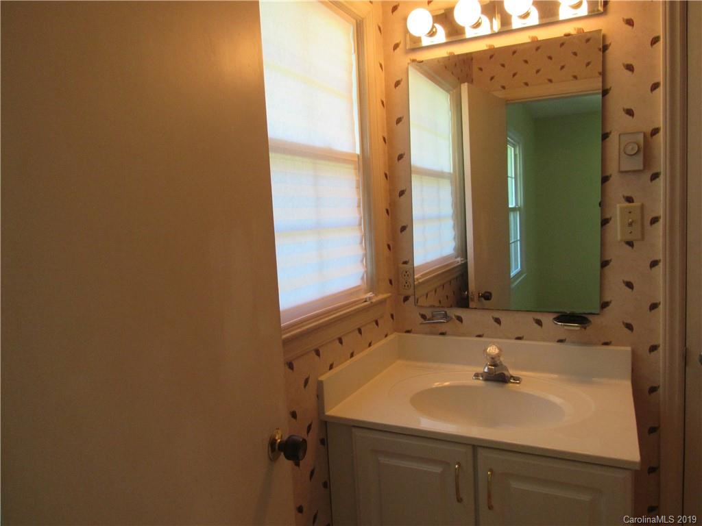 13960 Idlewild Road Matthews, NC 28105 - Photo 12 of 22 Gallery Image 12
