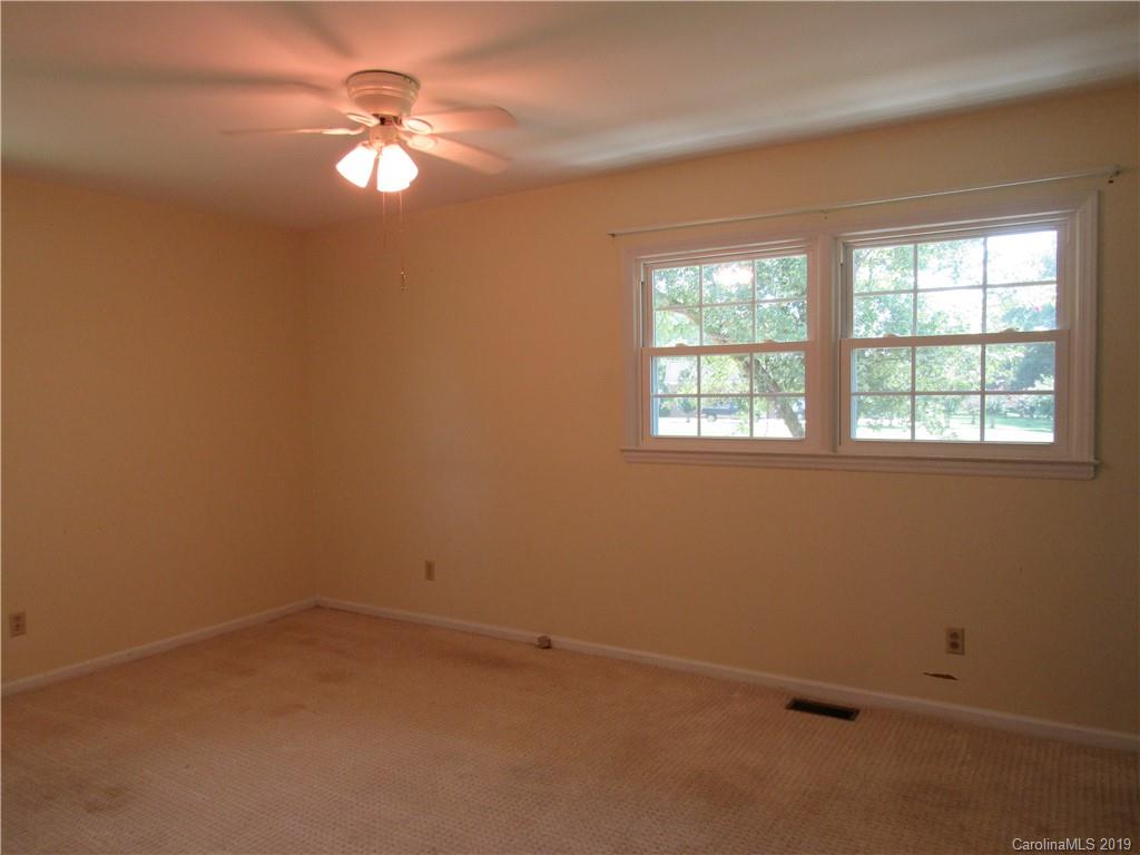 13960 Idlewild Road Matthews, NC 28105 - Photo 16 of 22 Gallery Image 16