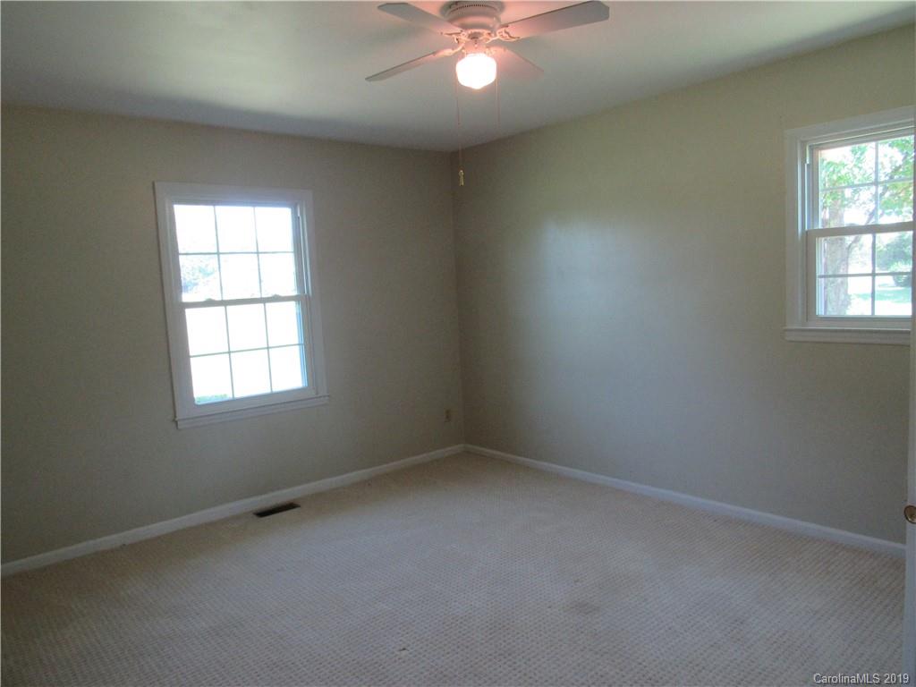 13960 Idlewild Road Matthews, NC 28105 - Photo 18 of 22 Gallery Image 18