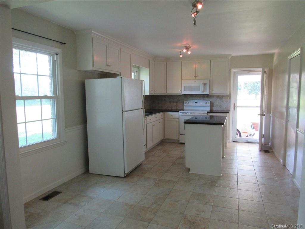 13960 Idlewild Road Matthews, NC 28105 - Photo 3 of 22 Gallery Image 3