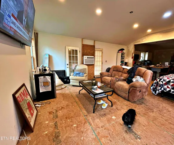 $165,000 | 575 J D Walden Road, Ten Mile, TN 37880