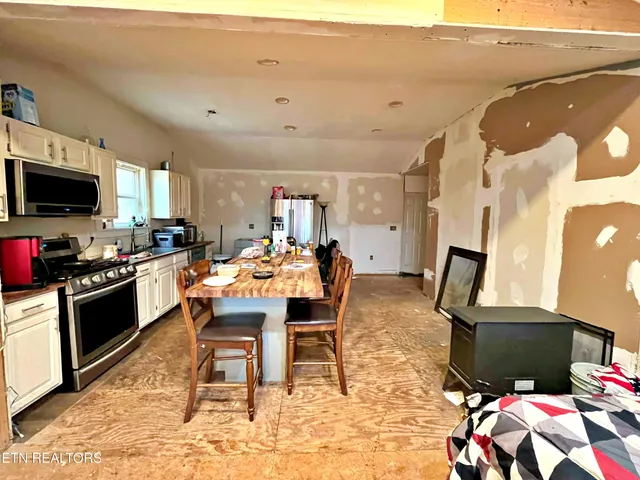 $165,000 | 575 J D Walden Road, Ten Mile, TN 37880