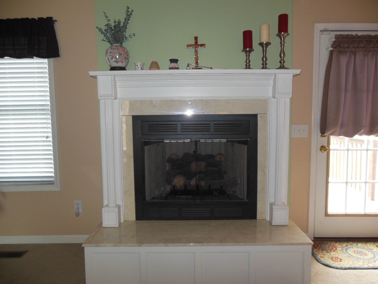 321 Arabian Lane Springfield, TN 37172 - Photo 6 of 23 a living room with furniture and a fireplace