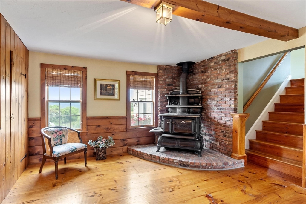 32 Osgood Road Sterling, MA 01564 - Photo 3 of 42
