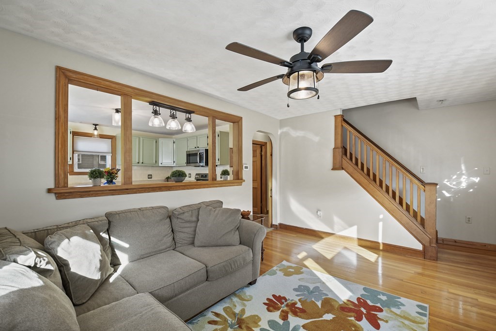 363 Foster Road Tewksbury, MA 01876 - Photo 11 of 33 Gallery Image 11