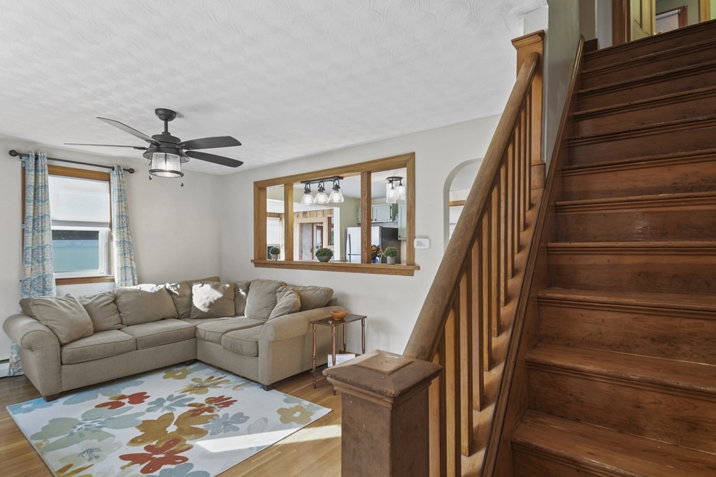 363 Foster Road Tewksbury, MA 01876 - Photo 9 of 33 Gallery Image 9