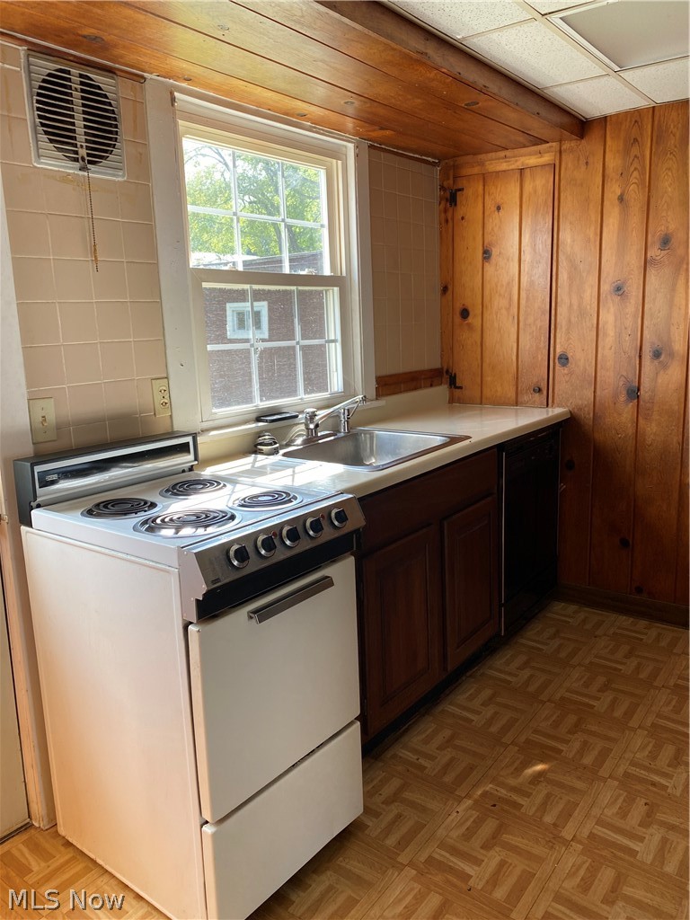 7706 Sanborn Road Ashtabula, OH 44004 - Photo 22 of 35 Caretaker apartment eat-in kitchen 15 x 14