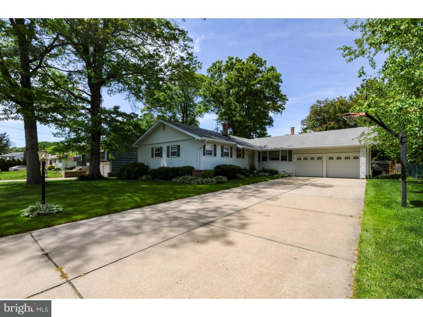 24 Cranbrook Road Hamilton, NJ 08690 - Photo 2 of 25