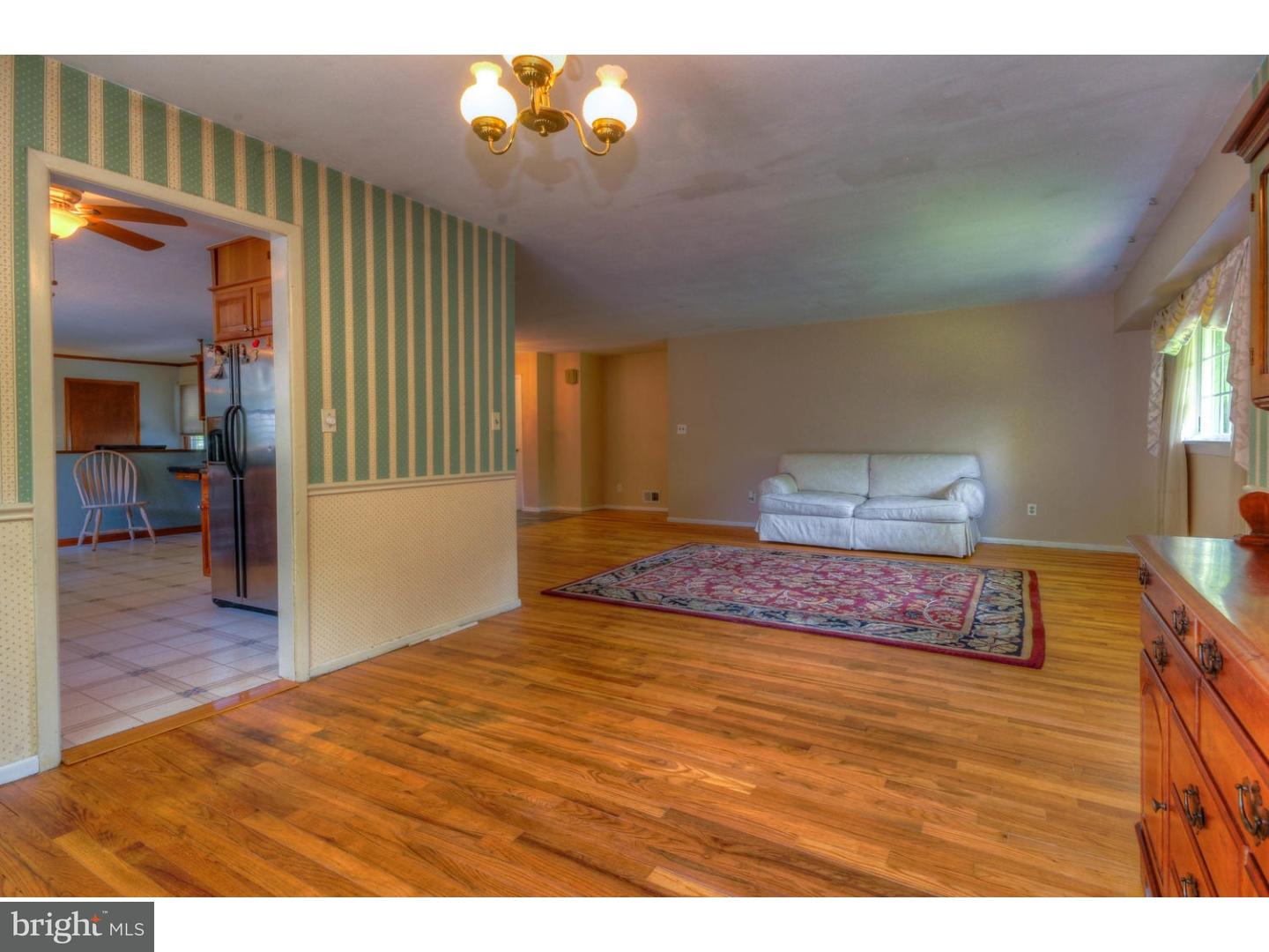 24 Cranbrook Road Hamilton, NJ 08690 - Photo 5 of 25