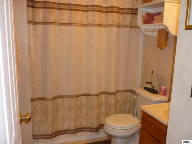 1306 Catsyl Road, Unit 3 Jackson, MI 49203 - Photo 17 of 25 Photo 17