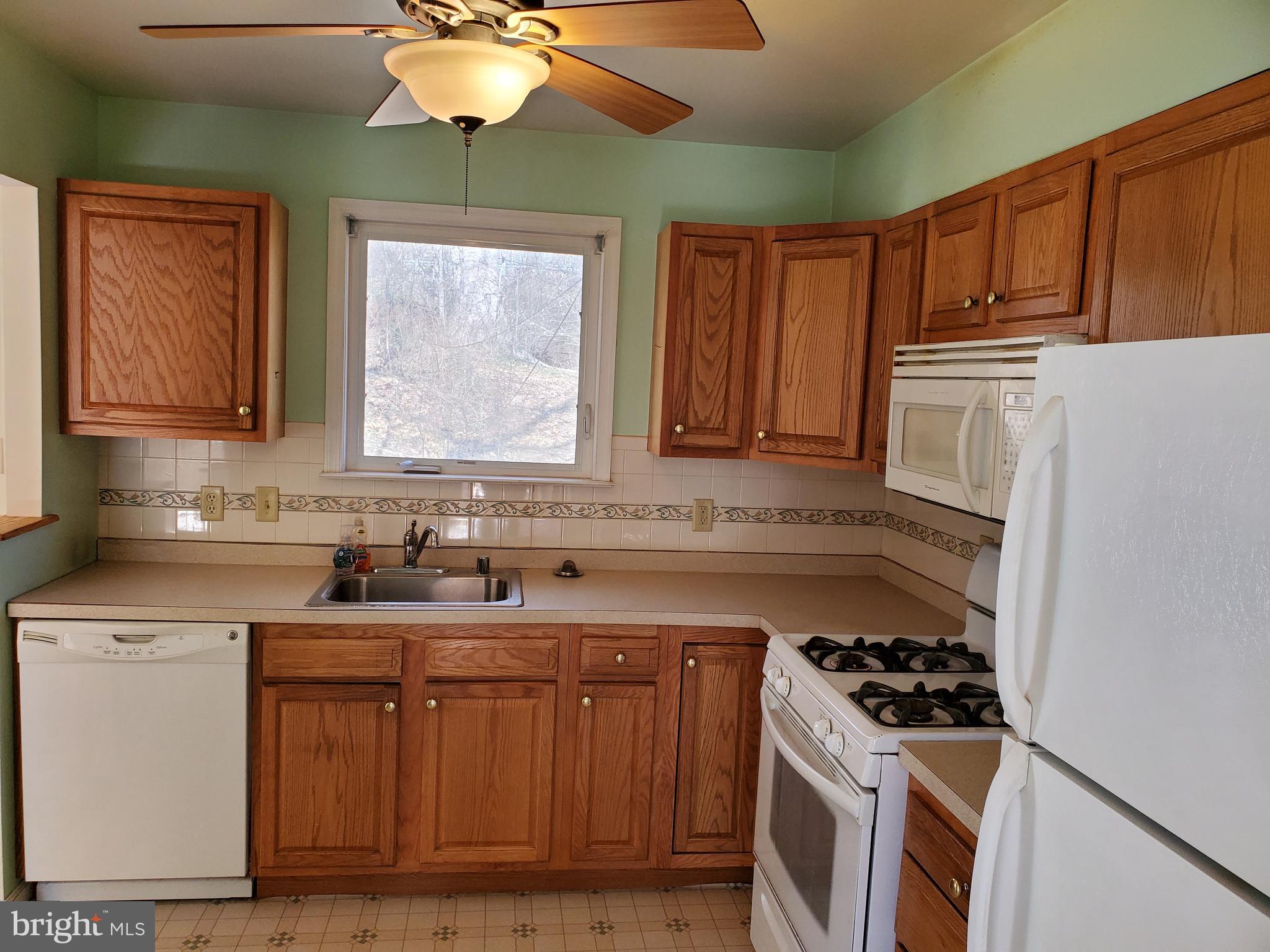 44 Osage Road Claymont, DE 19703 - Photo 3 of 10 Gallery Image 3