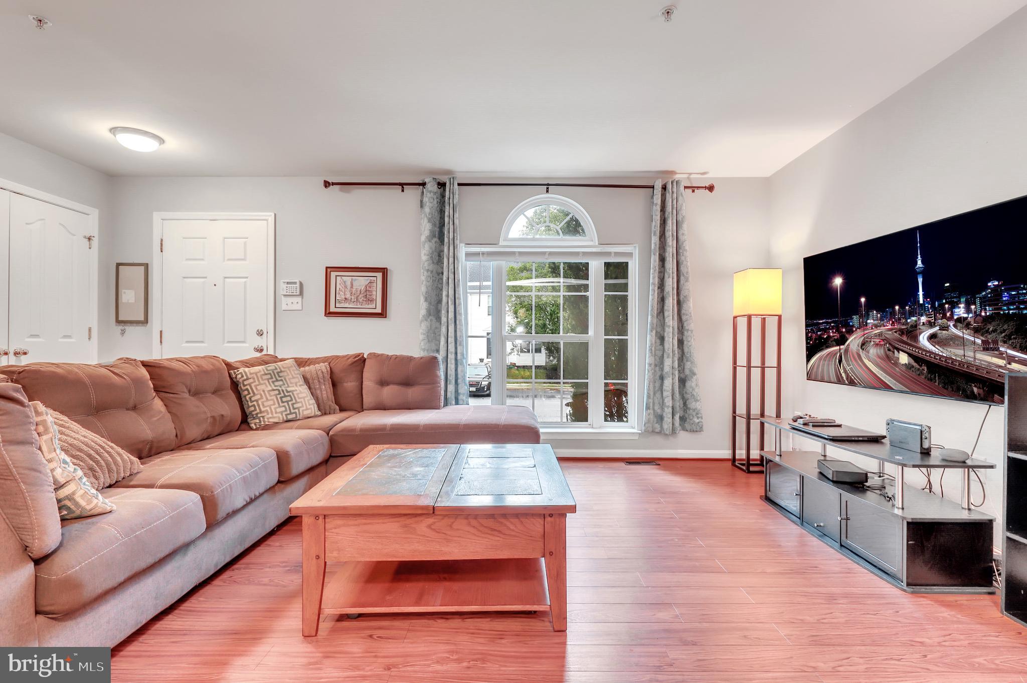 94 Buell Drive Frederick, MD 21702 - Photo 3 of 31