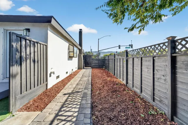 $1,588,000 | 5602 Meridian Avenue, San Jose, CA 95118