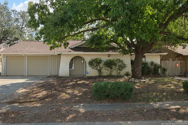 $2,000 | 12426 Magnifico Street, San Antonio, TX 78233
