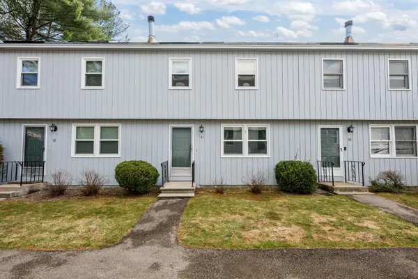 $385,000 | 31 Bluestone Drive, Unit 31, Nashua, NH 03060