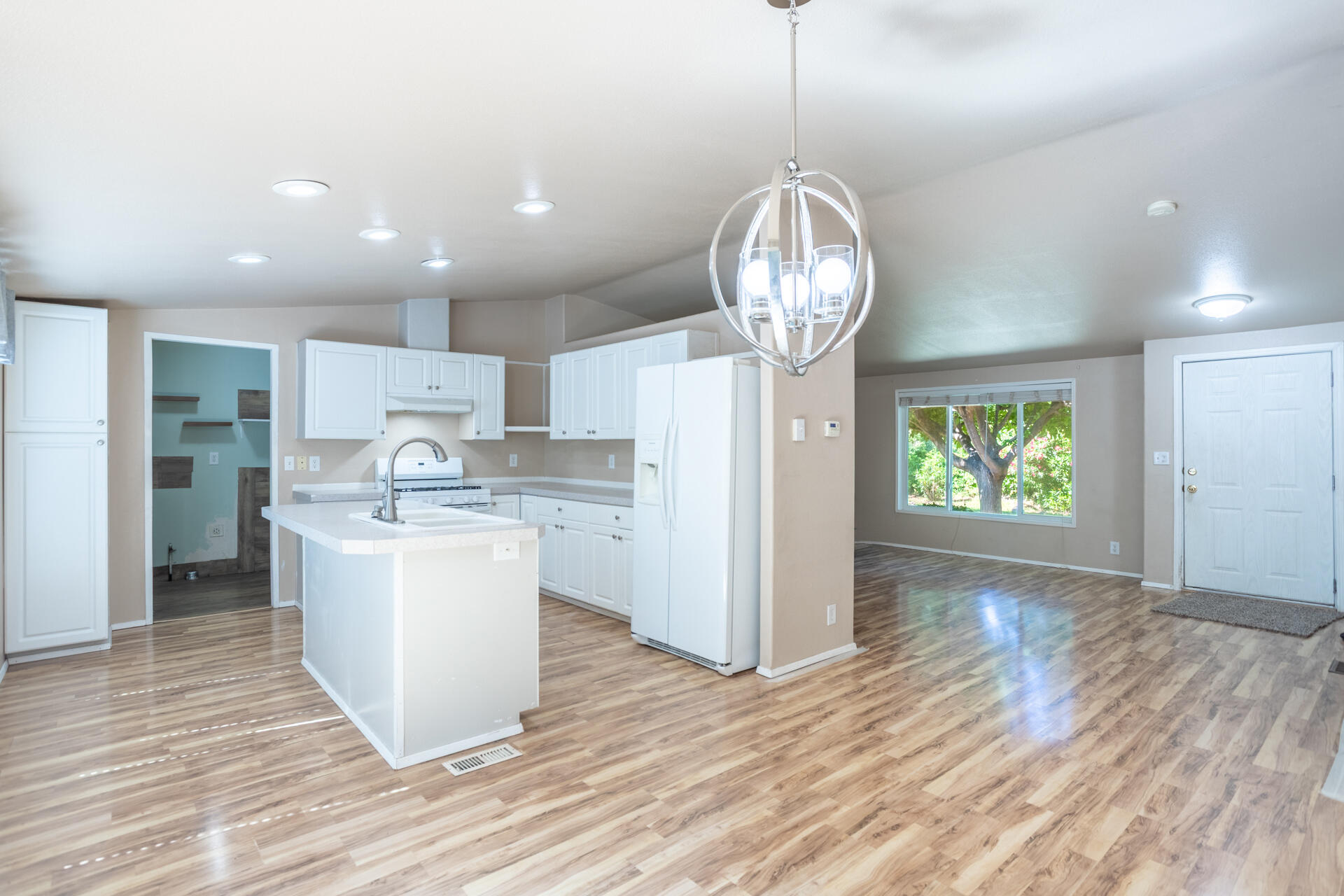 3360 Balls Ferry Road Cottonwood, CA 96022 - Photo 9 of 26 Kitchen
