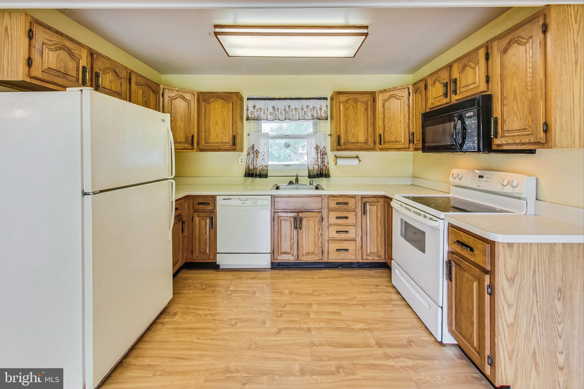 12108 Faith Lane Bowie, MD 20715 - Photo 11 of 41 Kitchen