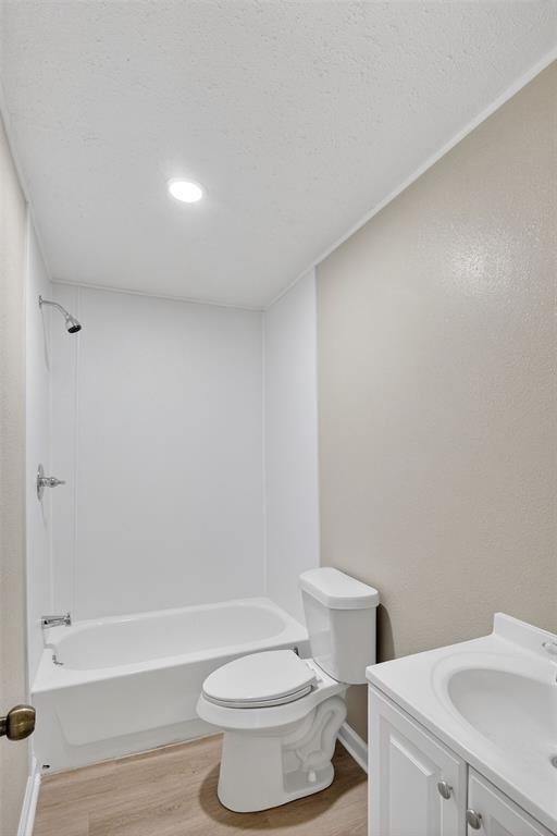 6949 Klug Pines Road Shreveport, LA 71129 - Photo 16 of 18 Second Full Bathroom