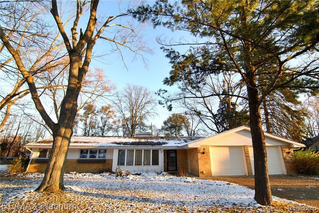 24566 Border Hill Novi, MI 48375 - Photo 1 of 26 4 bedroom 1900 sq ft ranch on a near 1/2 acre