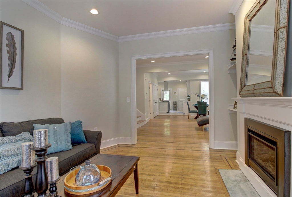 287 Walnut Avenue Boston, MA 02119 - Photo 6 of 31