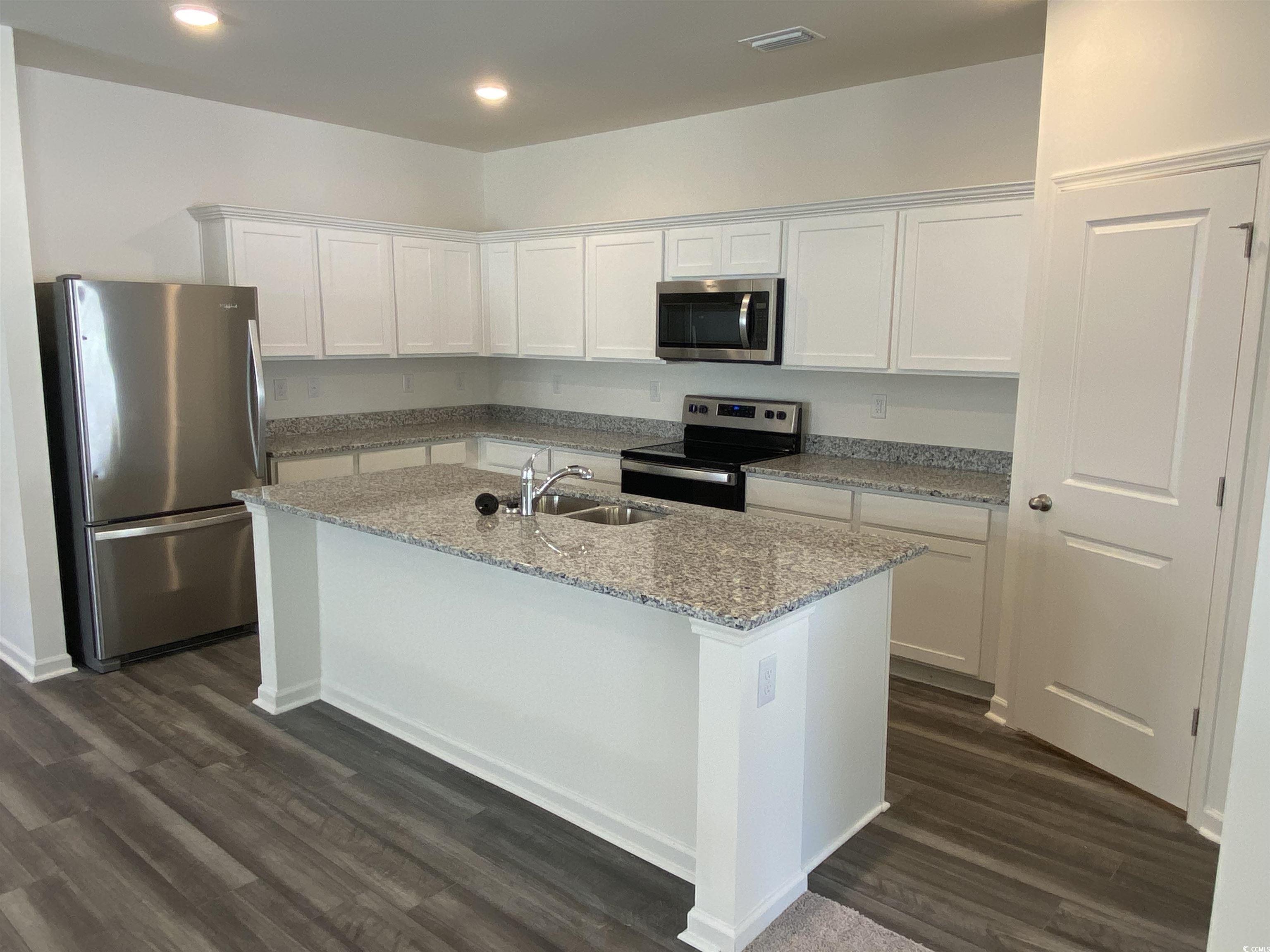 408 Rice Fld Court Conway, SC 29526 - Photo 3 of 10 Gallery Image 3