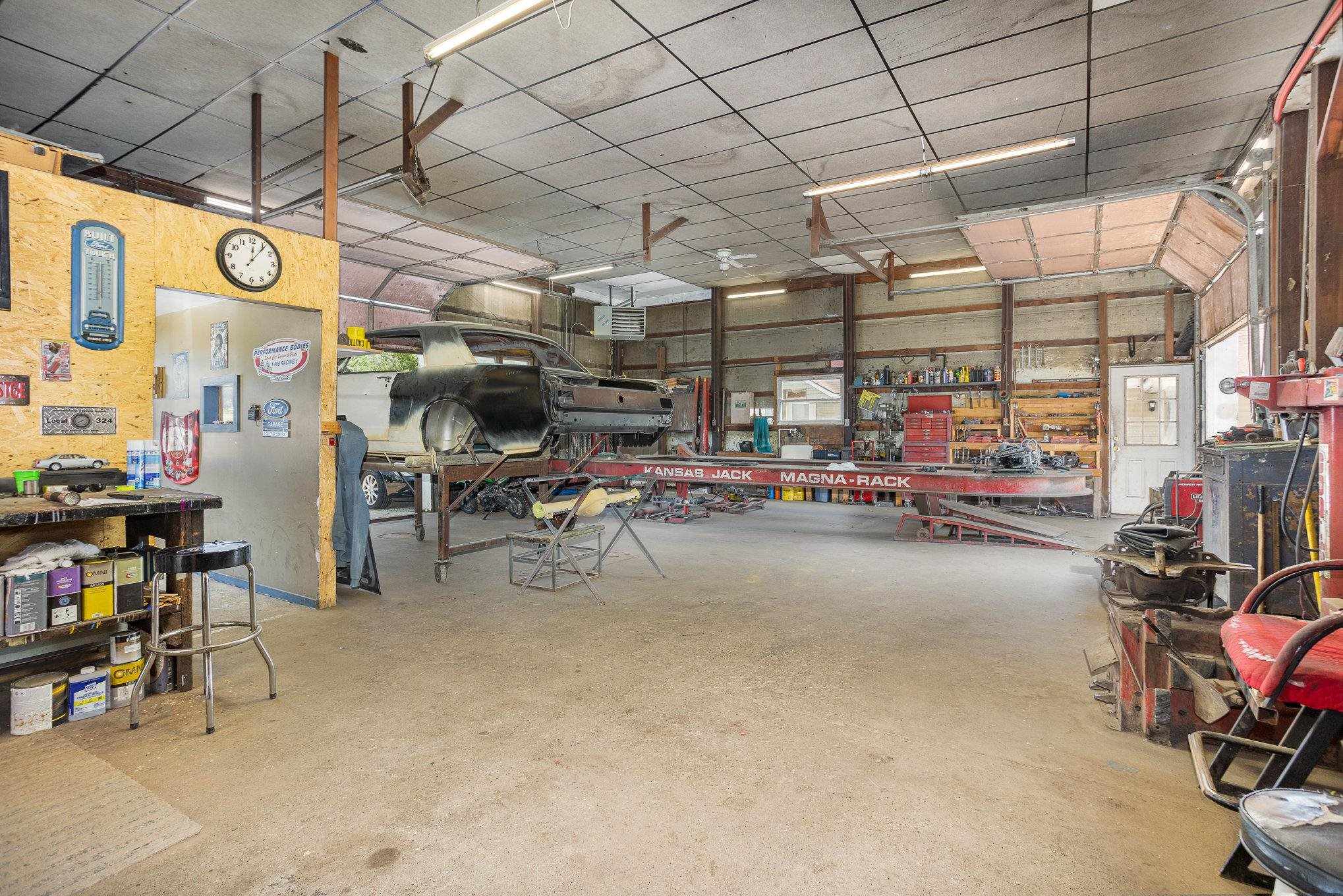 3322 Old Kawkawlin Road Bay City, MI 48706 - Photo 12 of 38