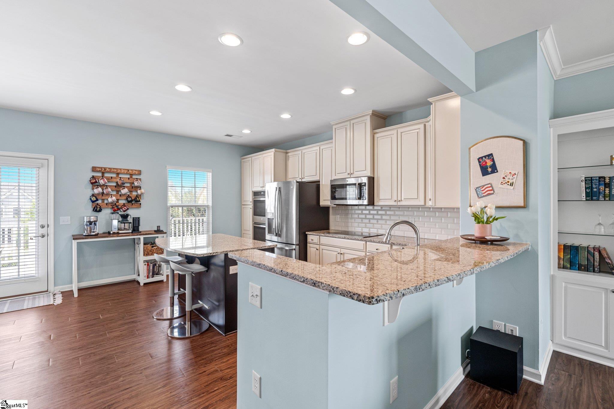 240 Rocky Slope Road Greenville, SC 29607 - Photo 8 of 31 Gallery Image 8