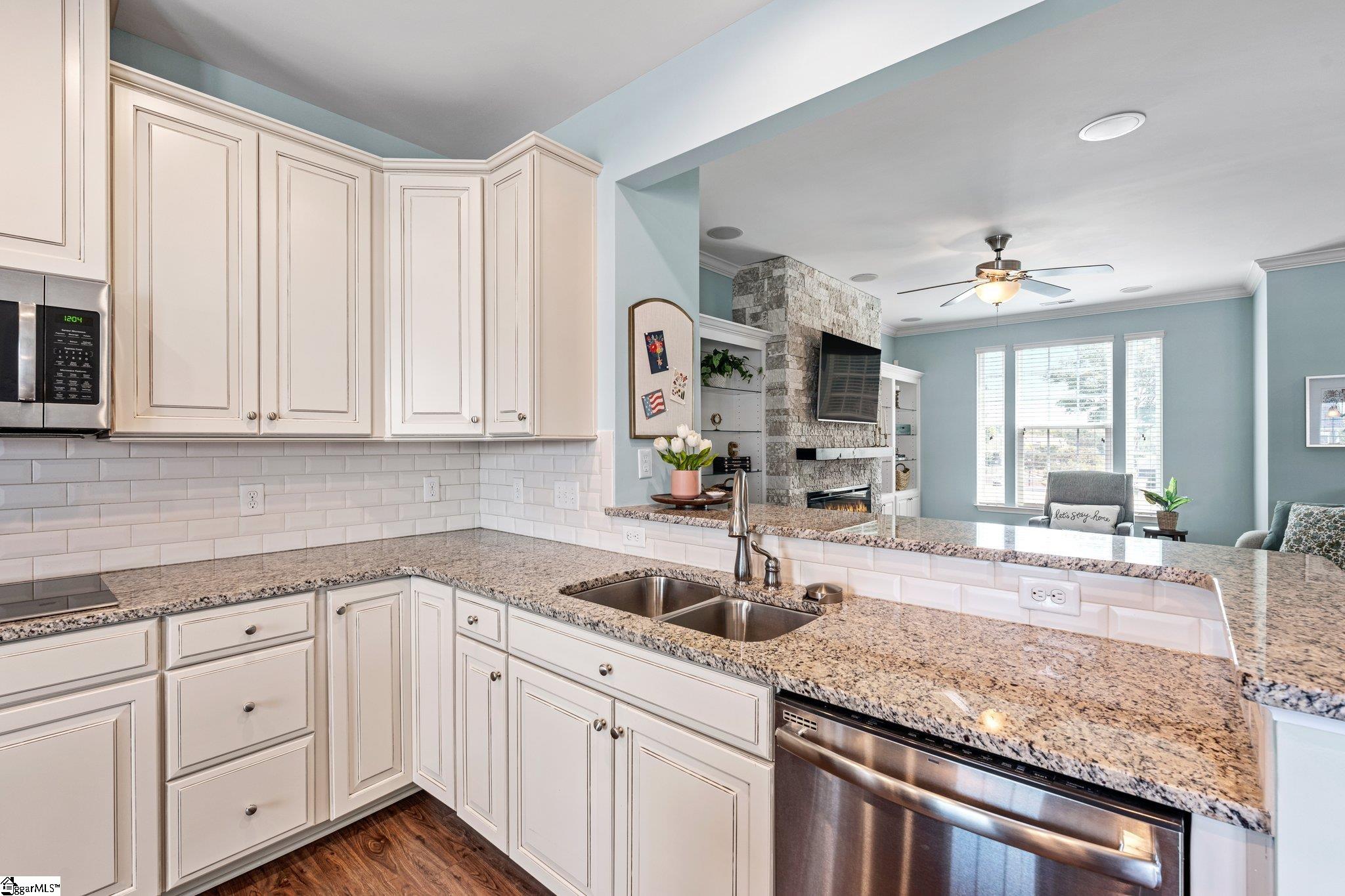 240 Rocky Slope Road Greenville, SC 29607 - Photo 10 of 31 Gallery Image 10