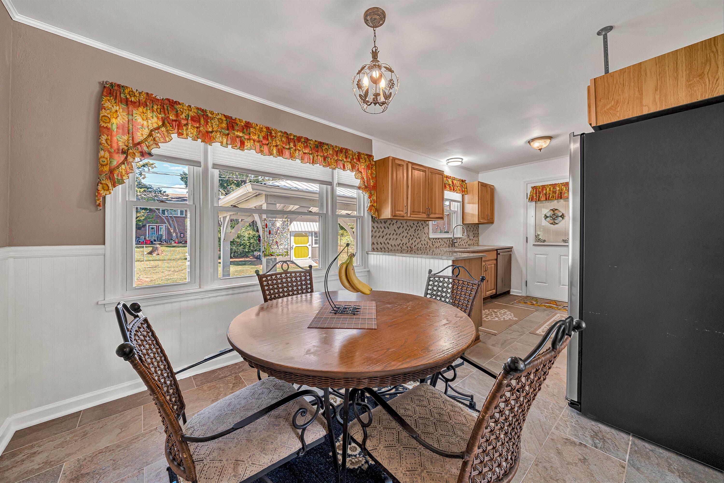 4011 Hazelridge Road Northwest Roanoke, VA 24012 - Photo 5 of 23 05-VM-03762