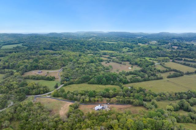 $2,169,399 | 6853 Cross Keys Road, College Grove, TN 37046