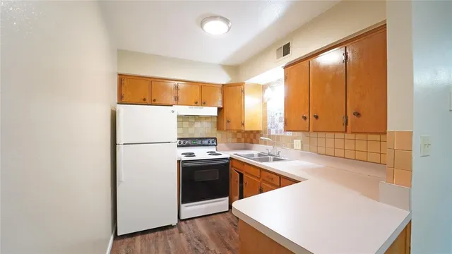 $995 | 202 East Oak Street, Unit 10, Weatherford, TX 76086