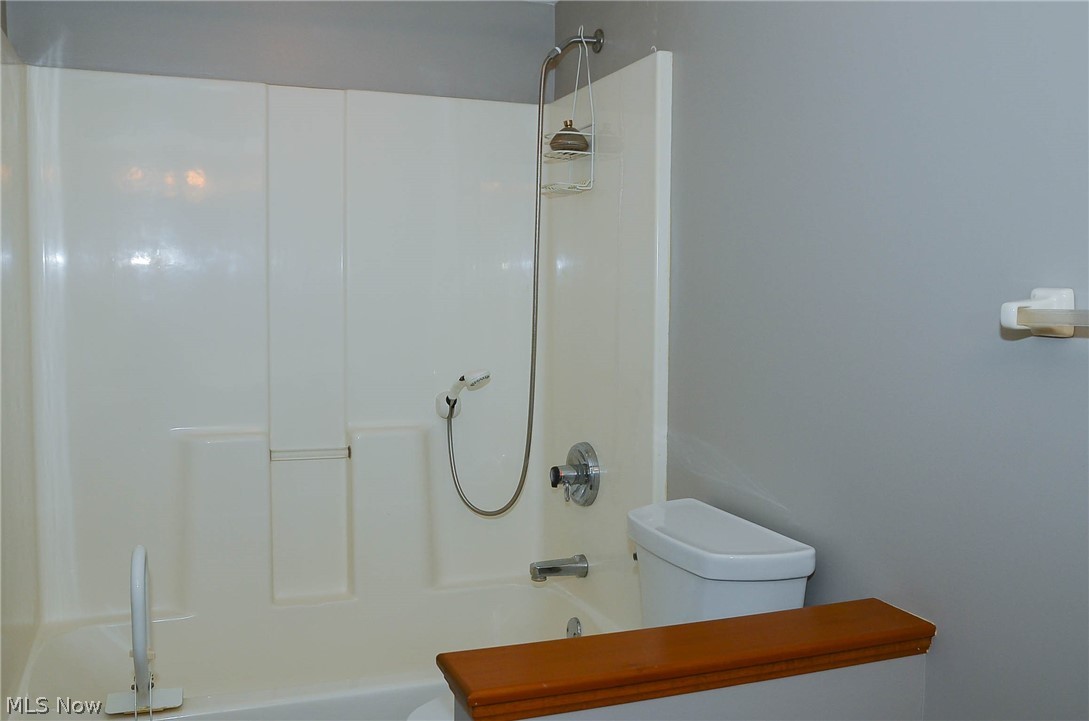 2146 Abbey Road Akron, OH 44312 - Photo 20 of 33