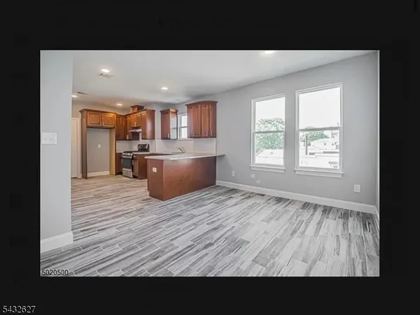 $1,850 | 195 Ridge Street, Newark, NJ 07104