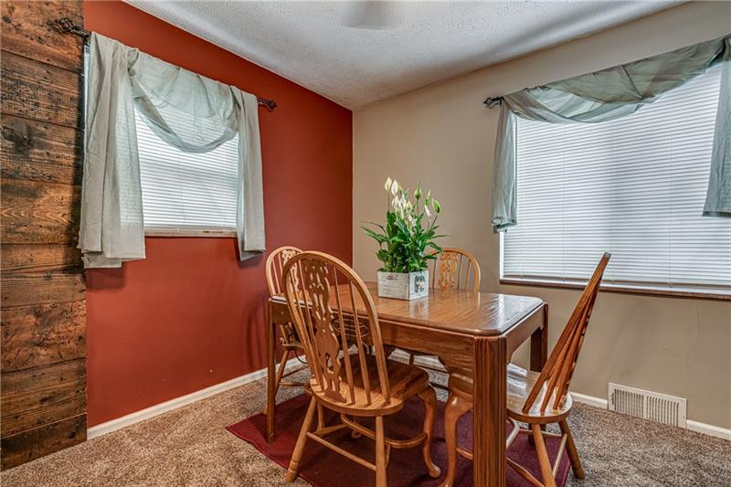 53 May Avenue McKees Rocks, PA 15136 - Photo 7 of 25