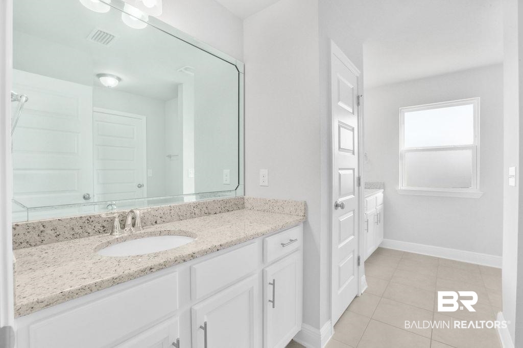 23976 Cottage Loop Orange Beach, AL 36561 - Photo 20 of 25 Jack and Jill Bath
