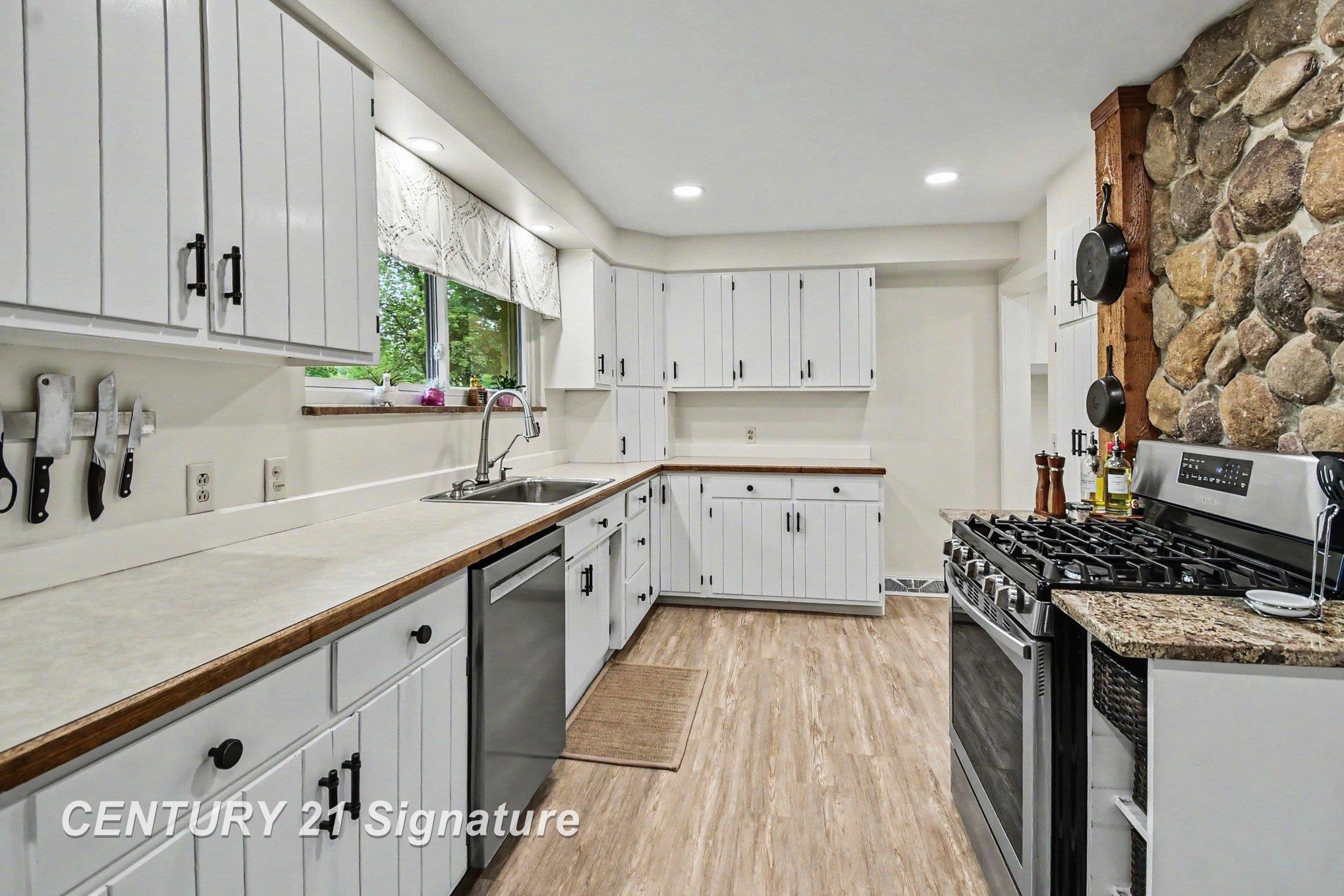 772 Midland Road Bay City, MI 48706 - Photo 9 of 30