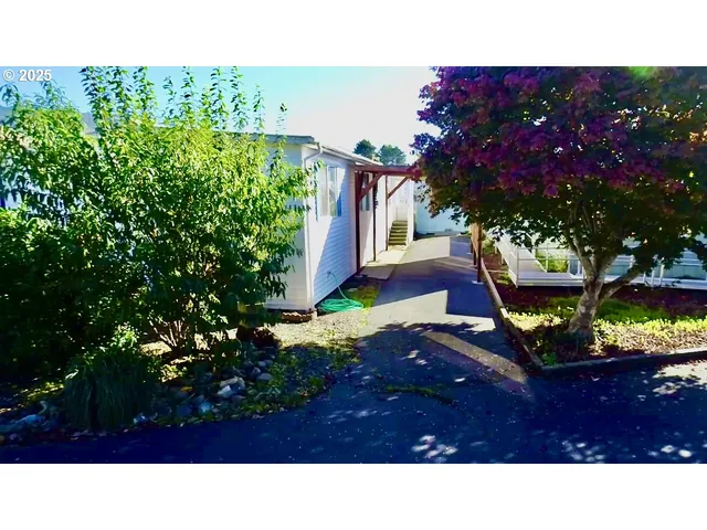 $219,000 | 15505 Oceanview Drive, Unit 47, Brookings, OR 97415