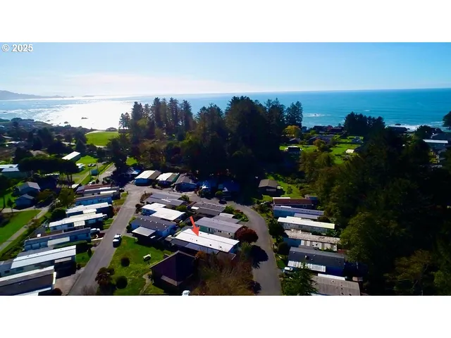$219,000 | 15505 Oceanview Drive, Unit 47, Brookings, OR 97415